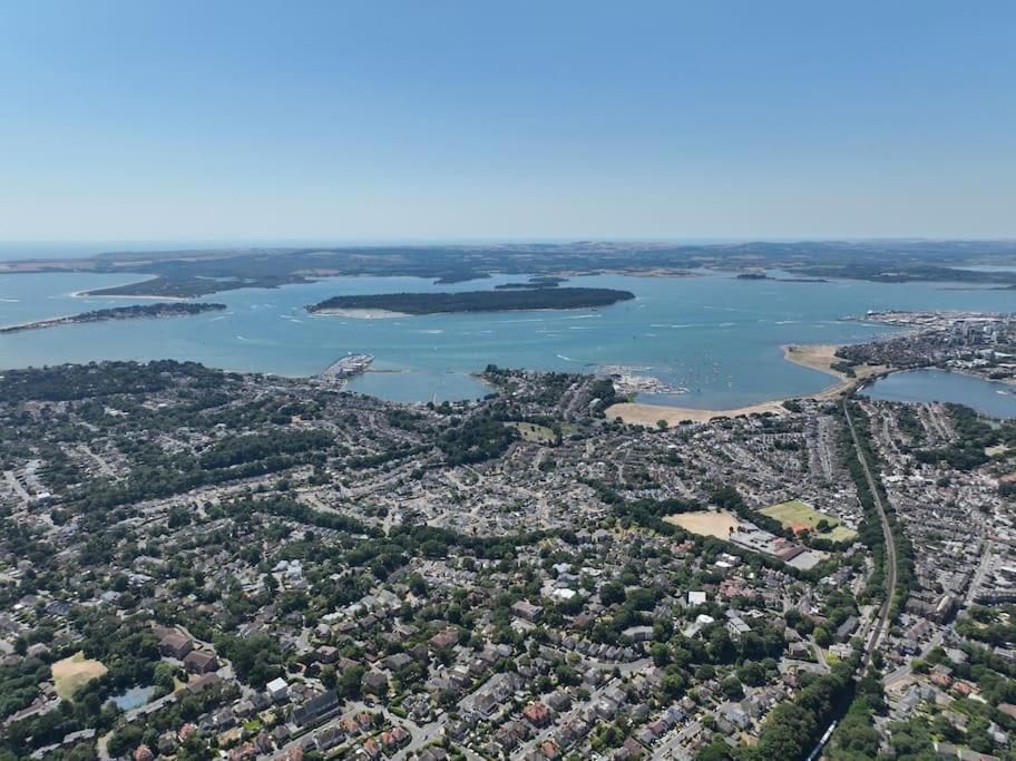 Entire Seaside Luxury Home With On Site Parking! プール エクステリア 写真