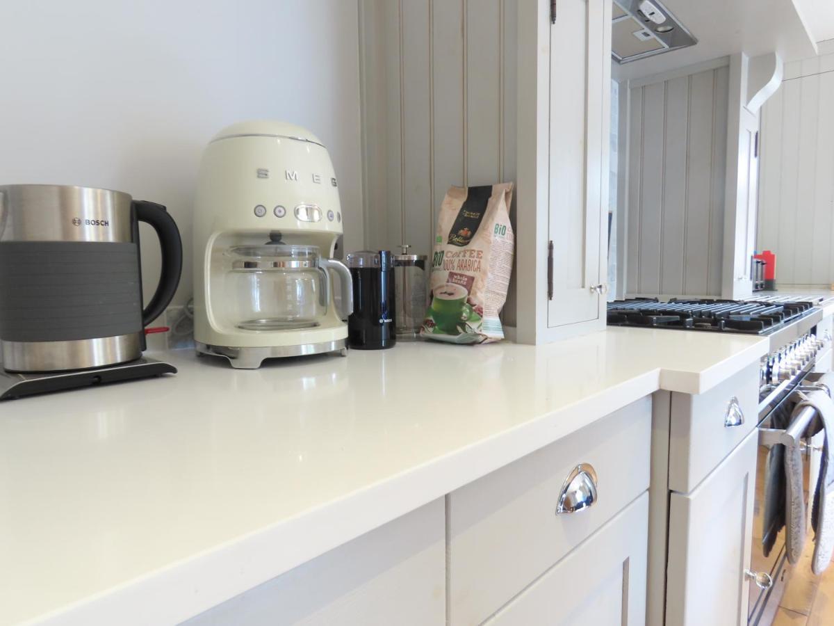 Entire Seaside Luxury Home With On Site Parking! プール エクステリア 写真